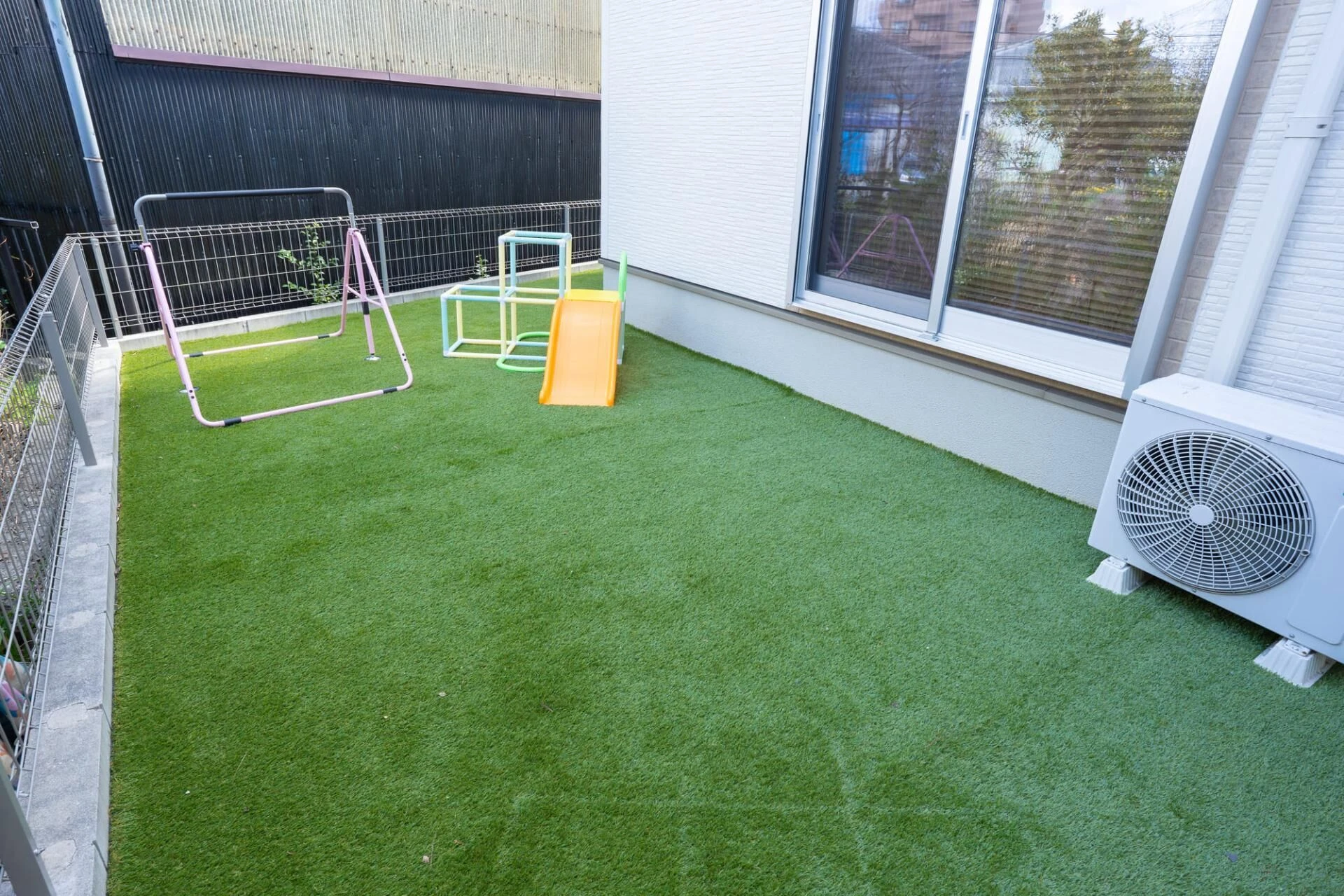 INDEX__cms-44451-image__top-about1